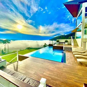 Villa Hilldale Retreat
